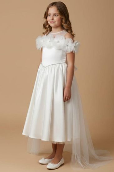 صورة فستان سهرة أبيض أطلالة الاميرات